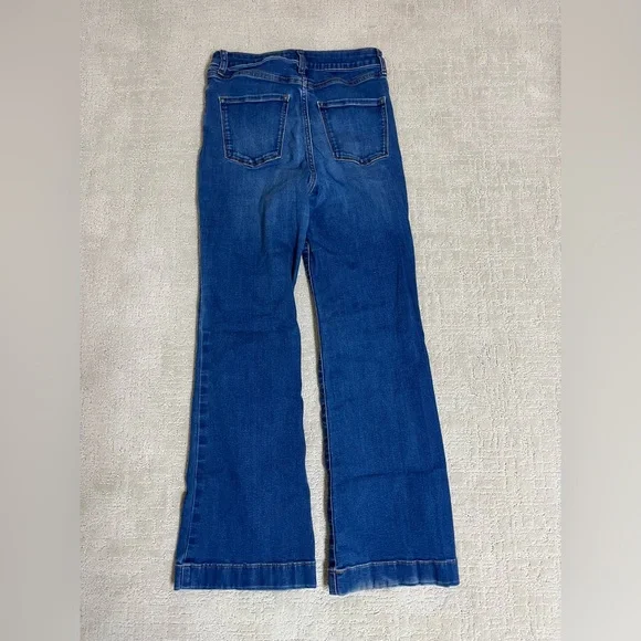 LC Lauren Conrad Dark Blue super high rise flare Jeans women’s size 6 - Picture 2 of 4